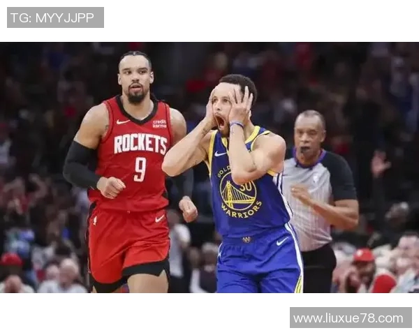 勇士与火箭季后赛第三场激战回顾双方明星球员表现与战术分析